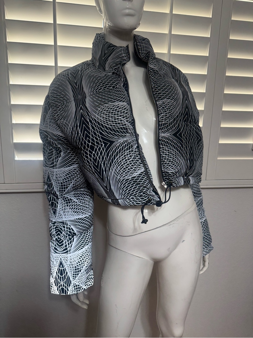 New 2xl black light reflective cropped puffer jacket rave festival raver coat to